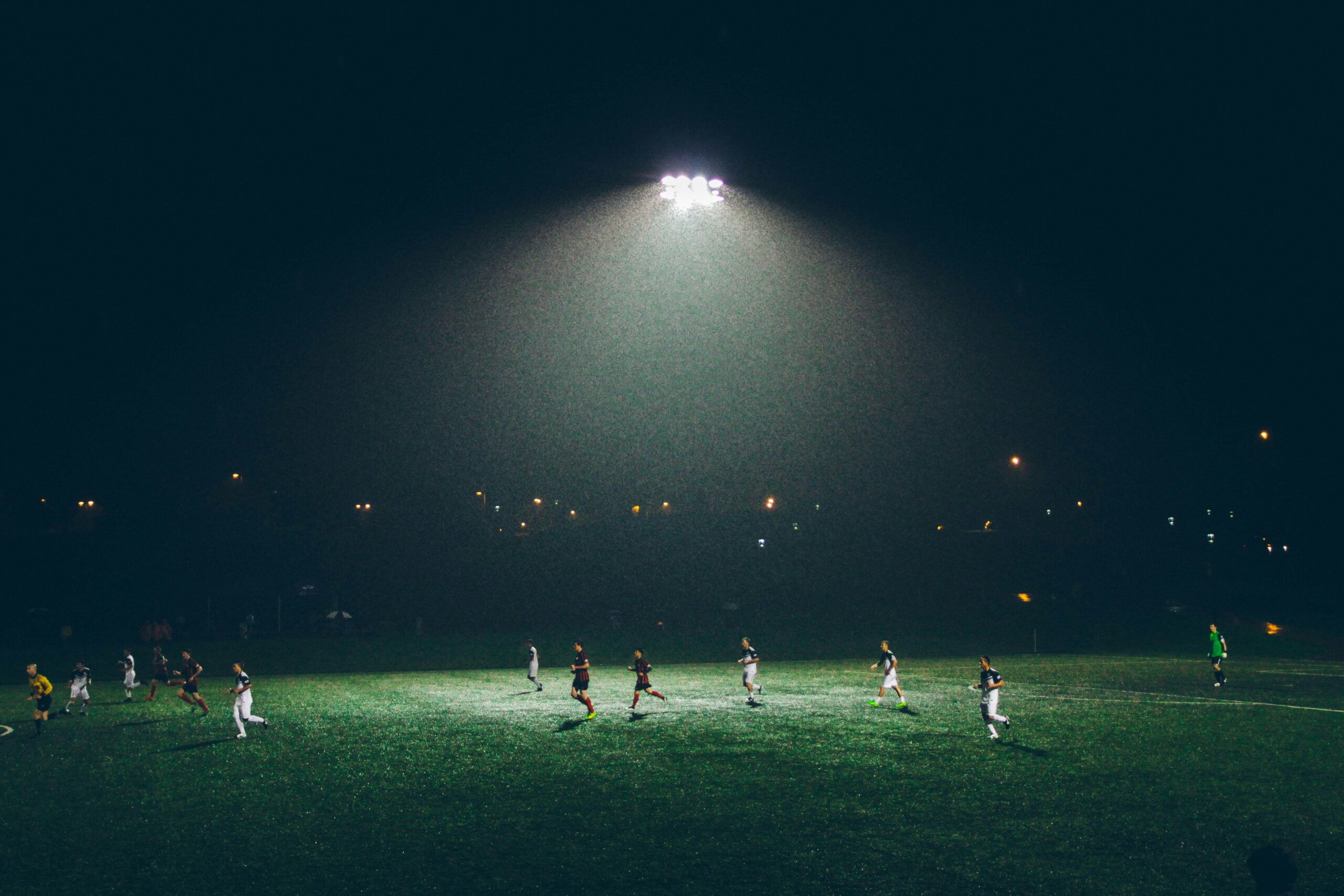 La Influencia de los Grandes Clubes en las Competiciones Modernas y Amistosos del Fútbol