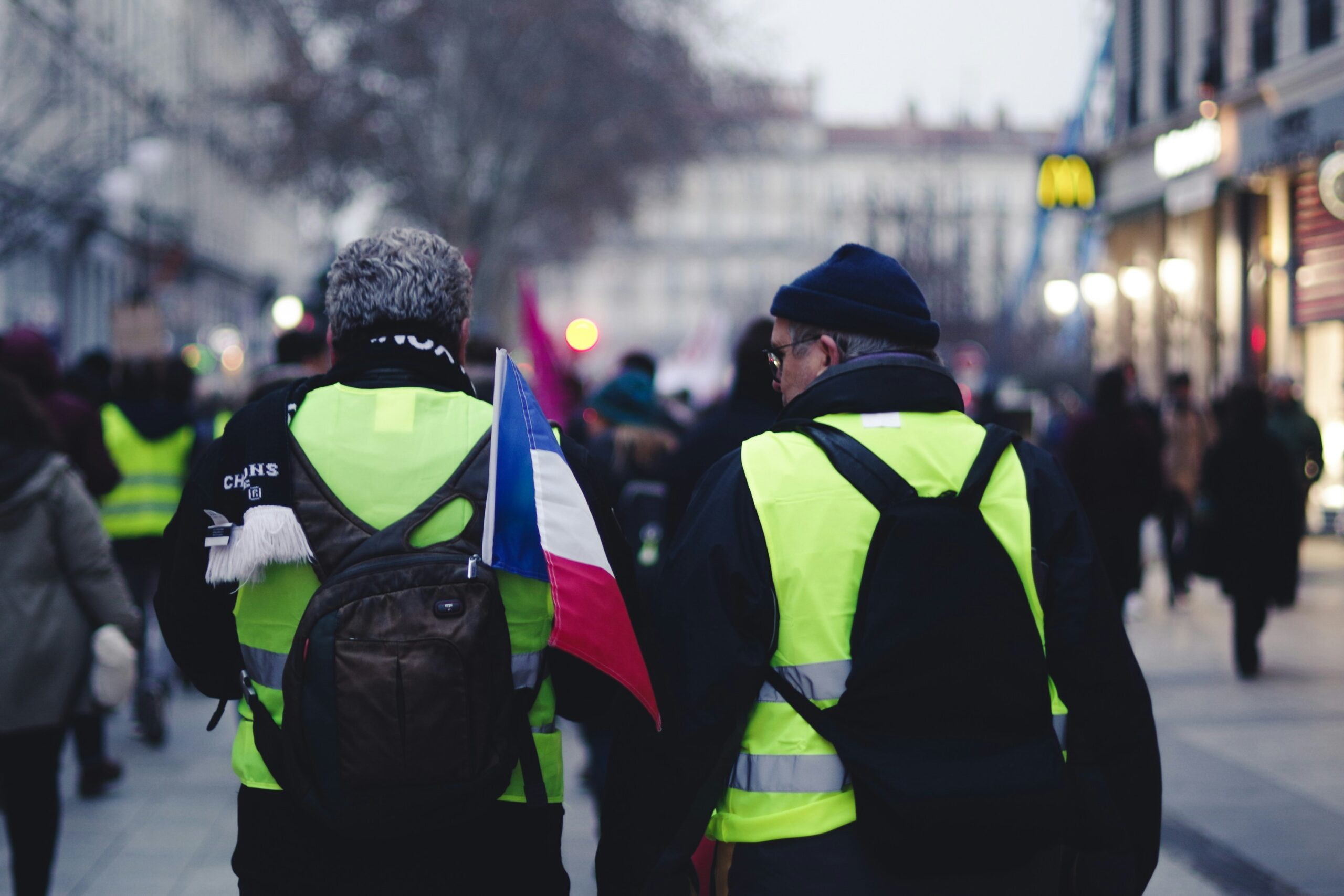 Analyser la Lettre de Macron : Contenu, Réactions et Implications