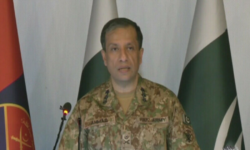 ڈی جی آئی ایس پی آر لیفٹیننٹ جنرل احمد شریف نے قوم کو سیکیورٹی صورتحال پر بریفنگ دی