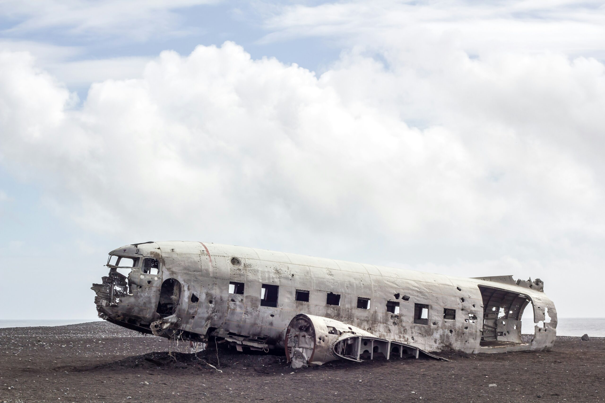 A Queda de Avião na Filadélfia: O Que Sabemos Até Agora