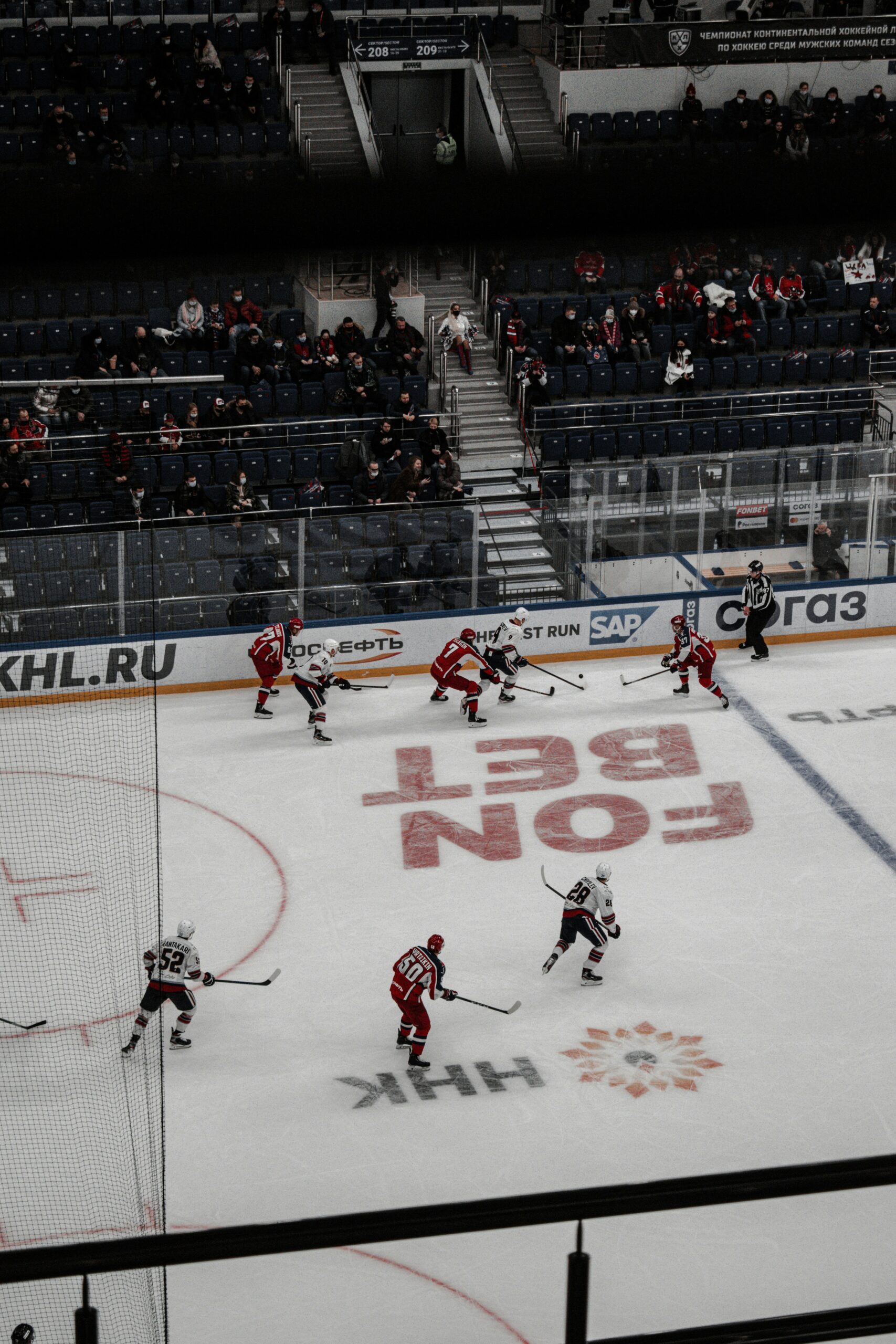 Maple Leafs vs Kraken: A Showdown Featuring Anthony Stolarz and Bobby McMann