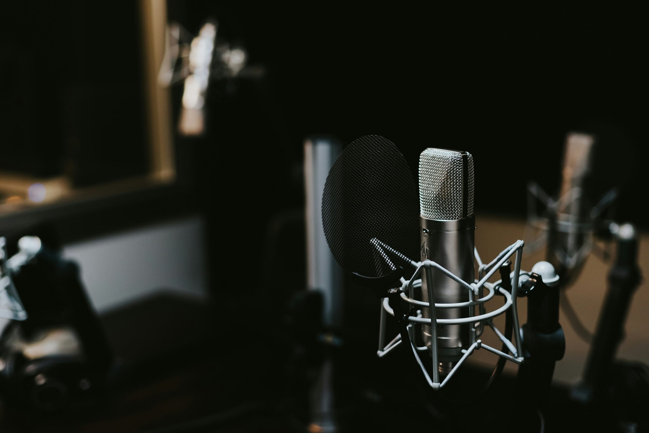 Celebrating the Life and Impact of Andy Peebles: A Tribute to the Piccadilly Radio Legend